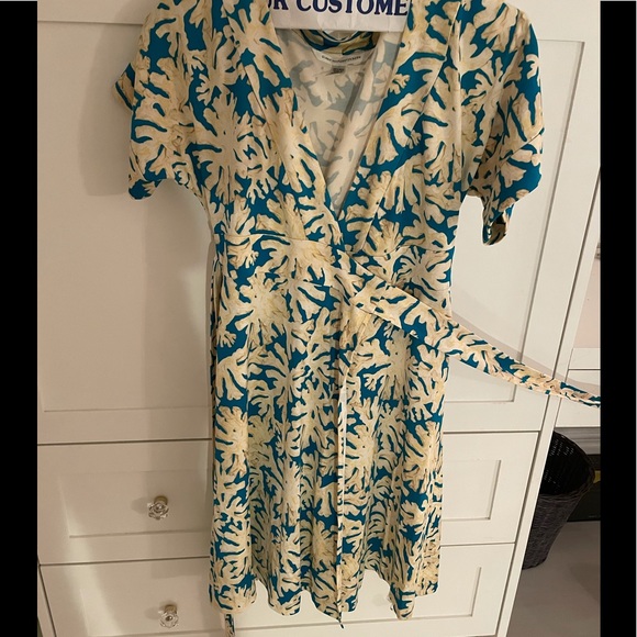 Gorgeous 70’s Vintage Diane Von Furstenberg Wrap Dress - Picture 2 of 4